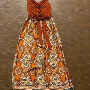 Fab fall colors dress Add a jacket or sweater and wear thru the fall Sz Med